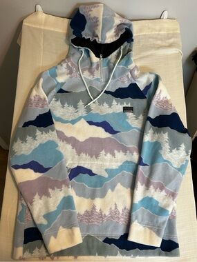 Free Nature Hoodie Jacket - Pastel Snowy Mountain Print Large Great Condition